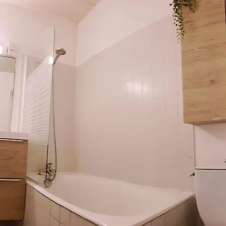 Apartman Au Coeur De Juan A Deux Pas Des Plages Antibes