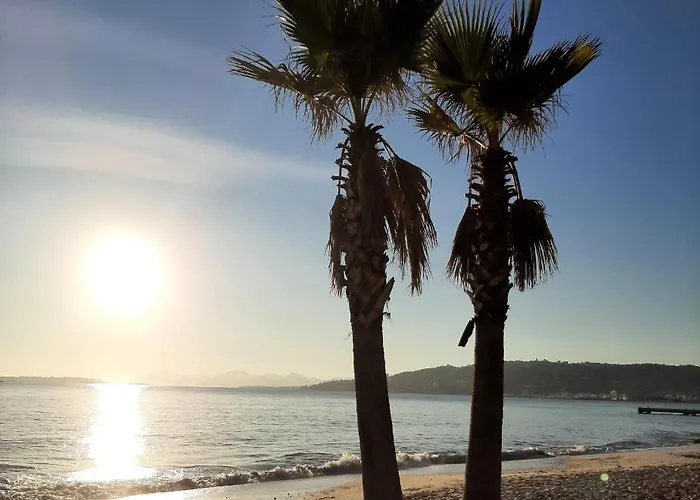 Au Coeur De Juan A Deux Pas Des Plages