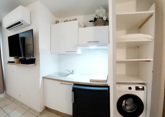 Au Coeur De Juan A Deux Pas Des Plages Antibes